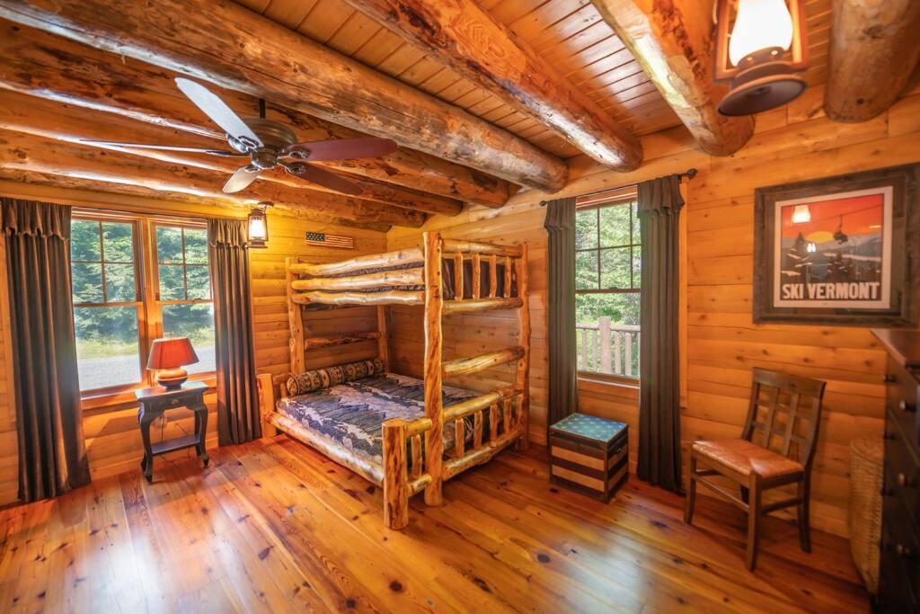 Luxe Log Cabin With Hot Tub/Spa/Steam Room! Уилмингтон Экстерьер фото