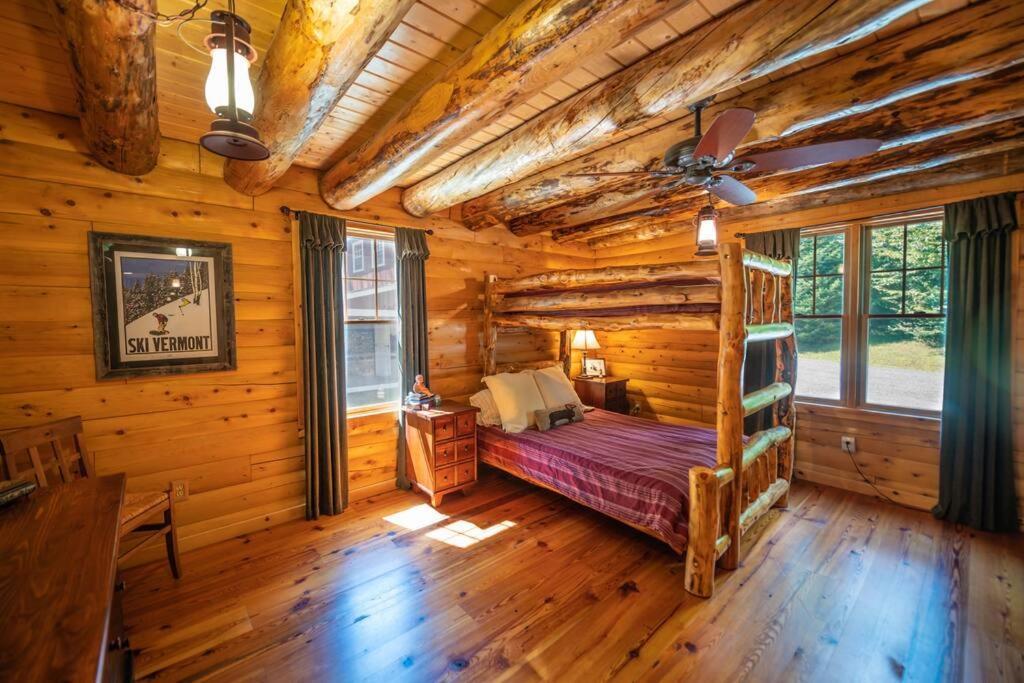 Luxe Log Cabin With Hot Tub/Spa/Steam Room! Уилмингтон Экстерьер фото